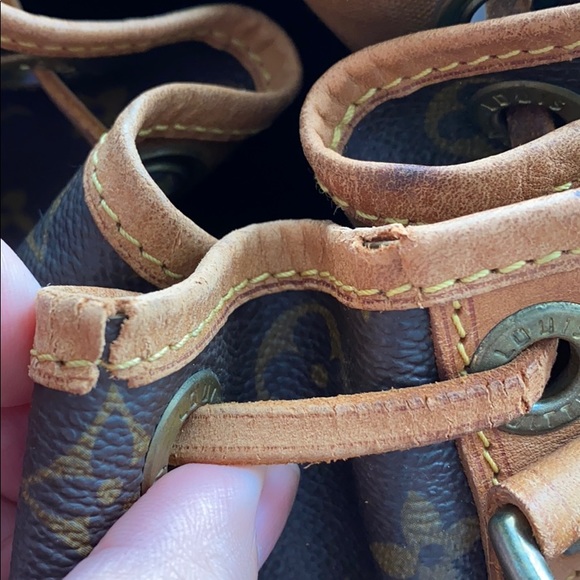 Louis Vuitton Bucket GM - Picture 5 of 17